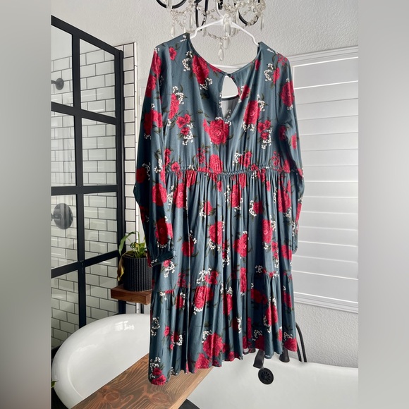 Torrid Long Sleeve Skater Dress Size 1 - Picture 2 of 5